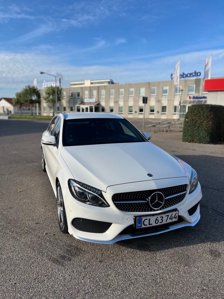 Mercedes C220 d 2,2 AMG Line stc. aut. 5d