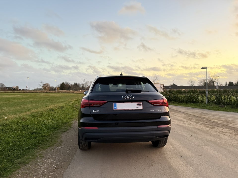 Audi Q3 45 TFSi e Attitude plus S-tr. 5d
