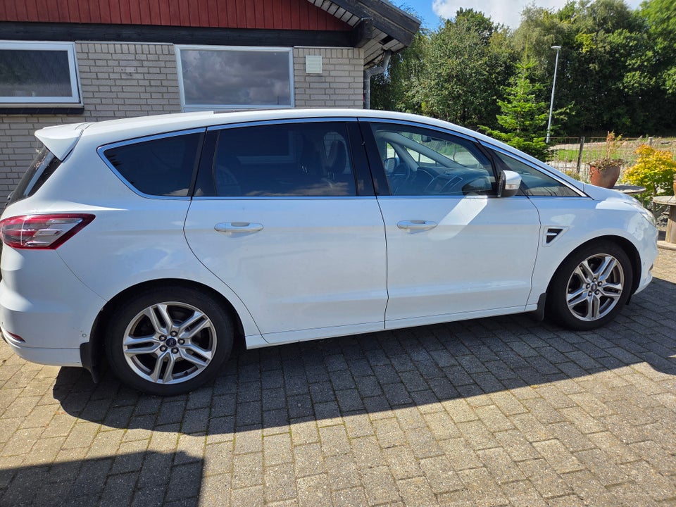 Ford S-MAX 2,0 TDCi 180 Titanium aut. 7prs 5d