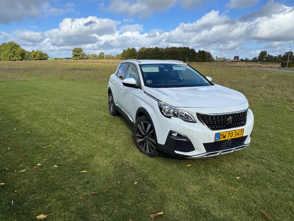 Peugeot 3008 1,5 BlueHDi 130 Allure Van 5d