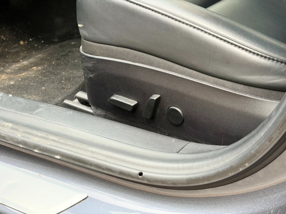 Tesla Model 3 Long Range AWD 4d