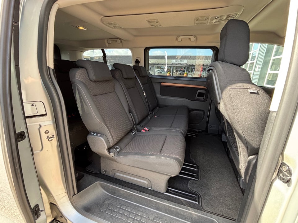 Toyota ProAce Verso 2,0 D 150 Long Family 4d