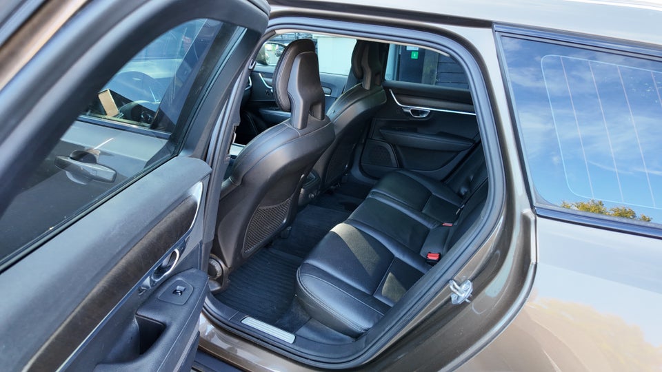 Volvo V90 CC 2,0 D4 190 aut. AWD 5d