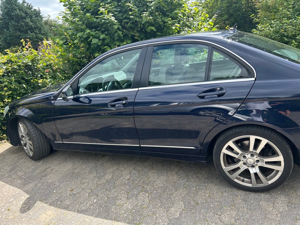 Mercedes C220 2,2 CDi BE 4d