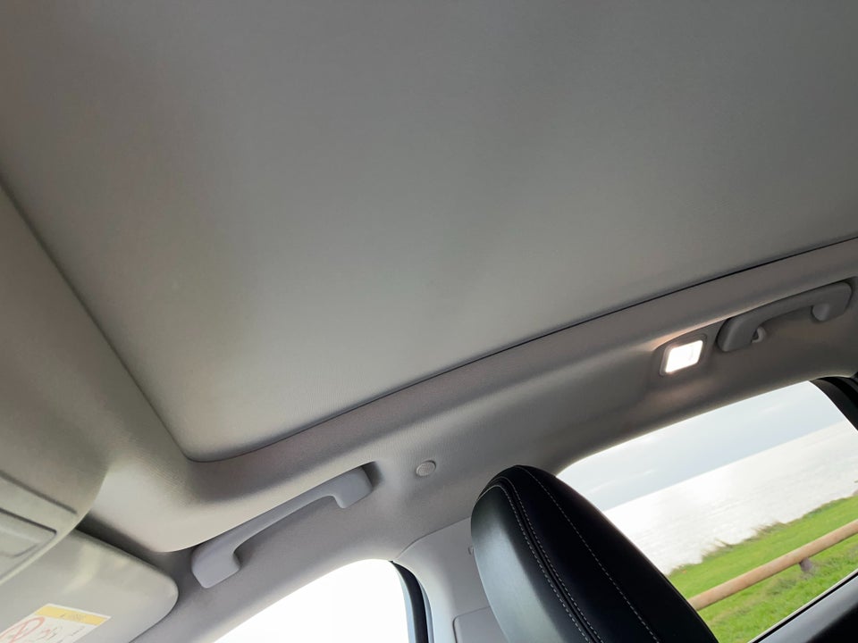 Ford Kuga 2,5 PHEV Vignale CVT 5d