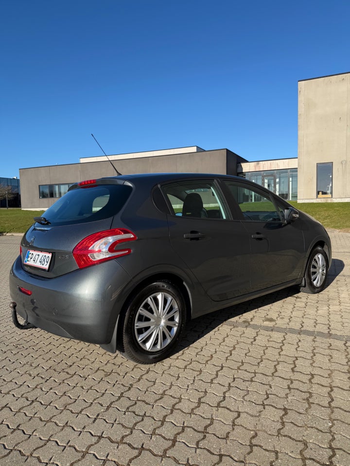 Peugeot 208 1,0 VTi Access 5d