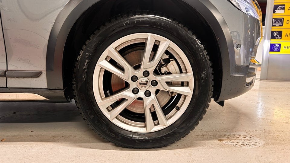 Volvo V90 CC 2,0 D5 235 Pro aut. AWD 5d