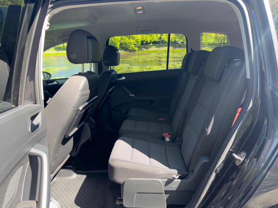 VW Touran 2,0 TDi 150 Comfortline DSG 7prs 5d
