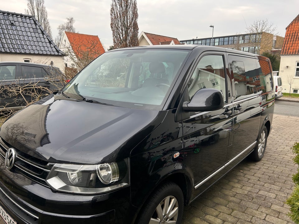 VW Multivan 2,0 TDi 180 Highline DSG kort 4d