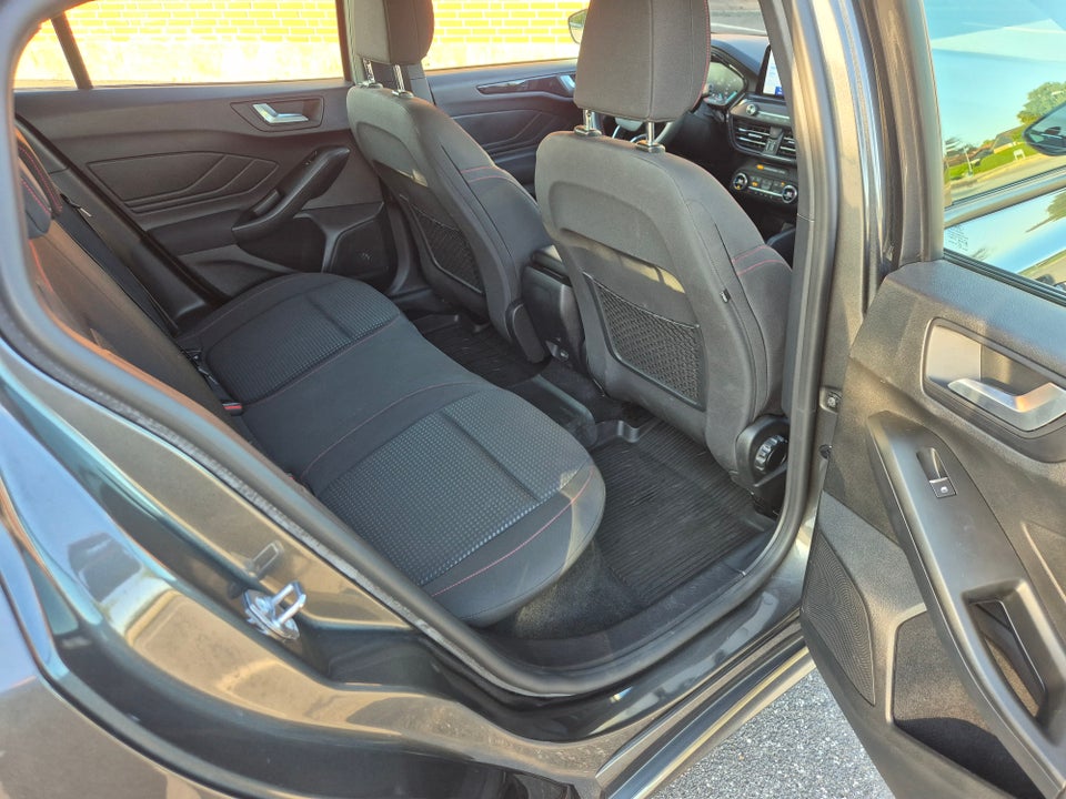 Ford Focus 1,5 EcoBlue ST-Line stc. aut. 5d