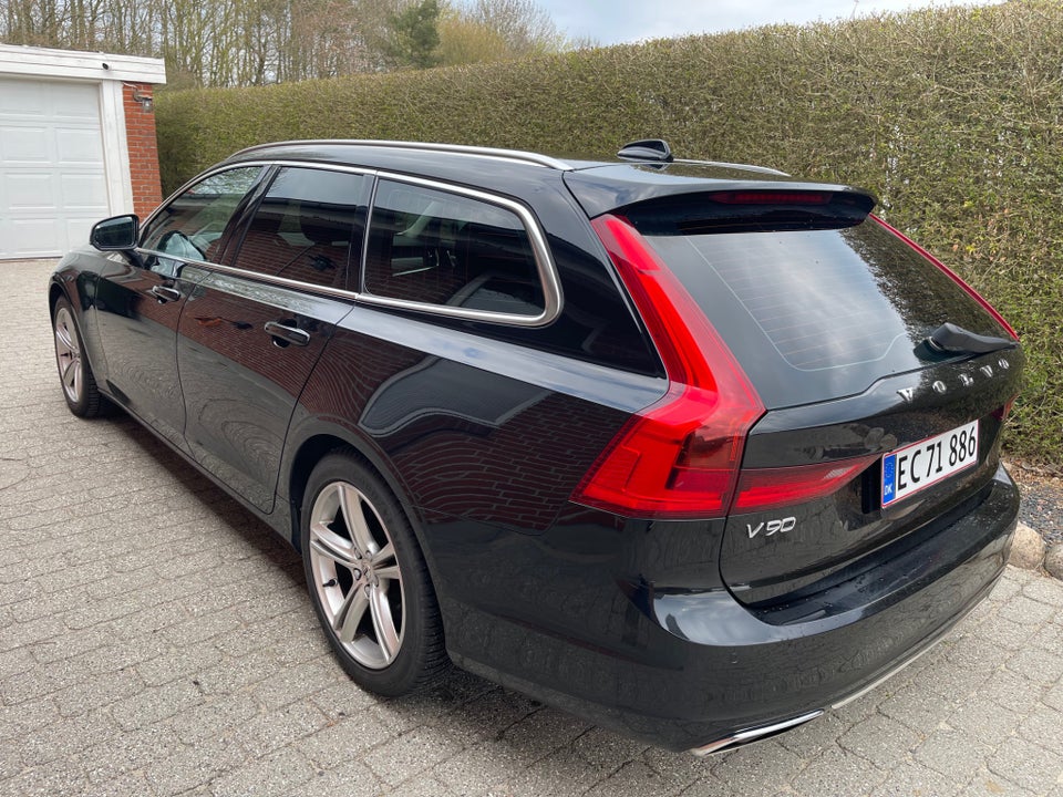 Volvo V90 2,0 D4 190 Momentum 5d