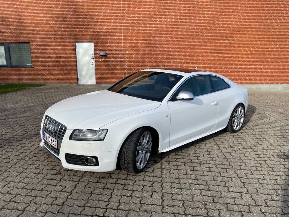 Audi S5 4,2 FSi Coupé quattro 2d