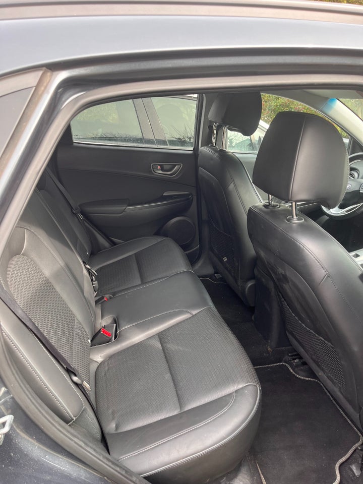 Hyundai Kona 64 EV Premium 5d