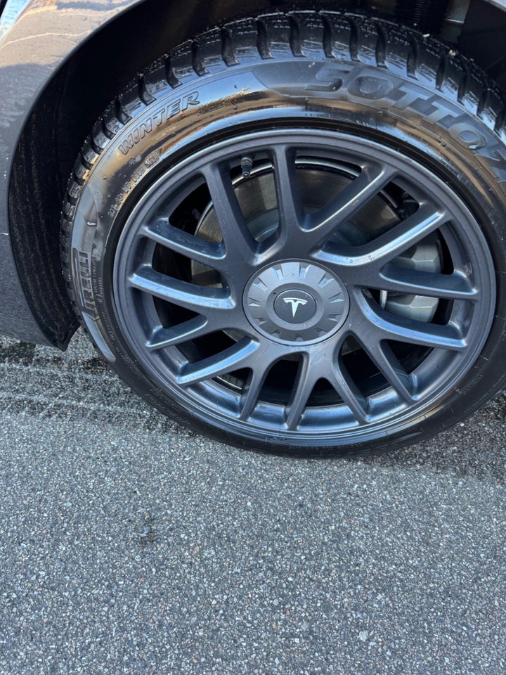 Tesla Model 3 RWD 4d