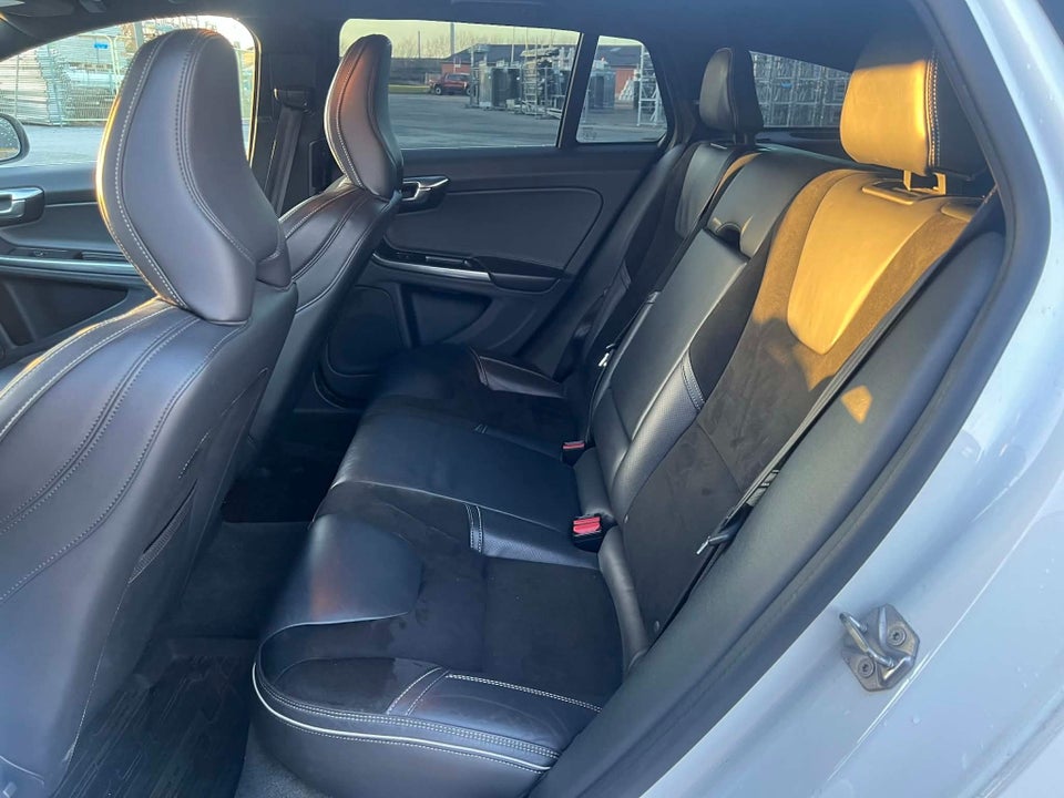 Volvo V60 2,0 D4 190 R-Design aut. 5d