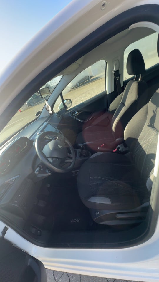 Peugeot 208 1,2 VTi Active 5d