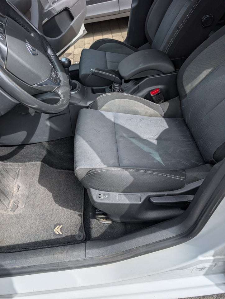 Citroën C4 1,6 HDi 90 Seduction 5d