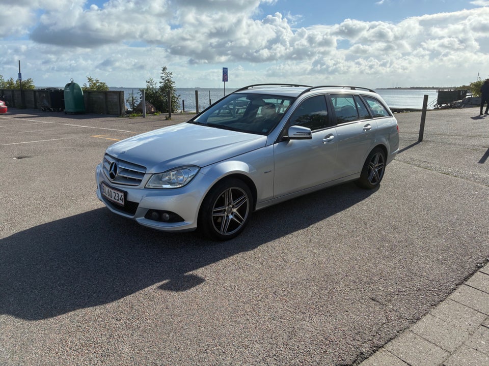 Mercedes C200 2,2 CDi stc. BE 5d
