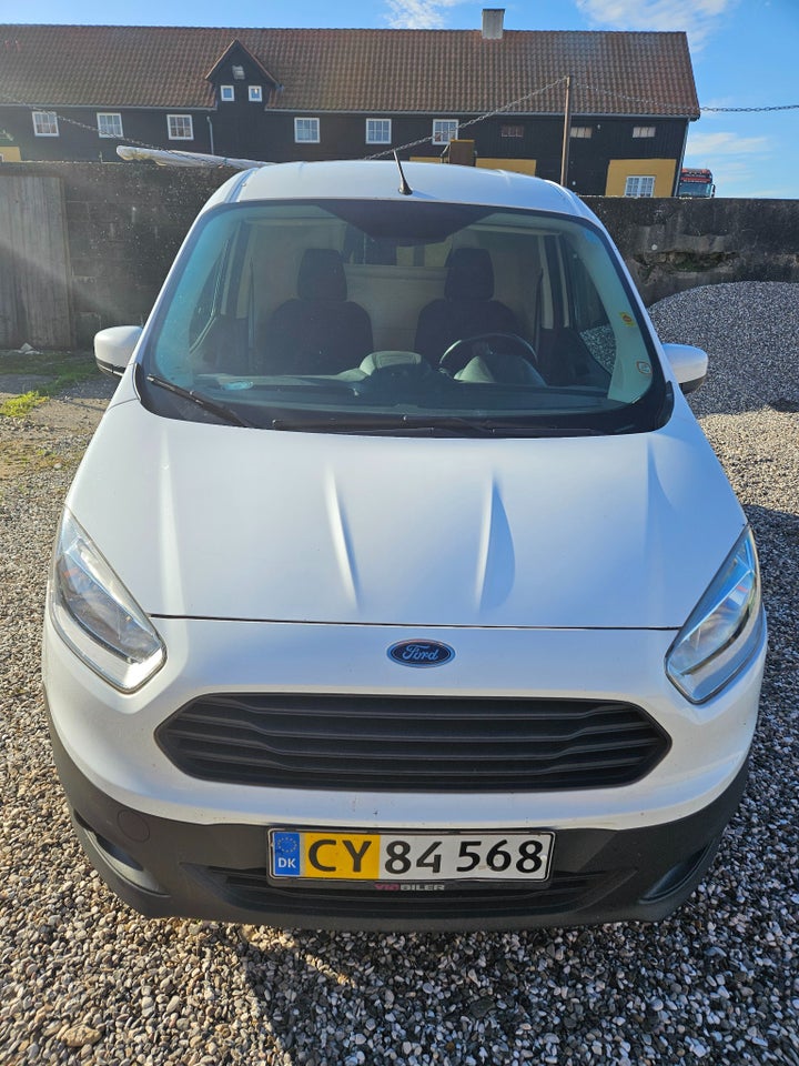 Ford Transit Courier 1,6 TDCi 95 Ambiente Van 4d