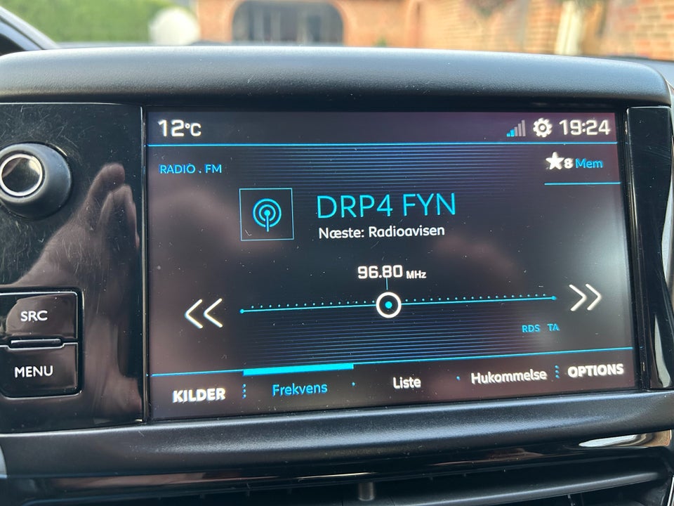 Peugeot 208 1,6 BlueHDi 100 Envy+ 5d