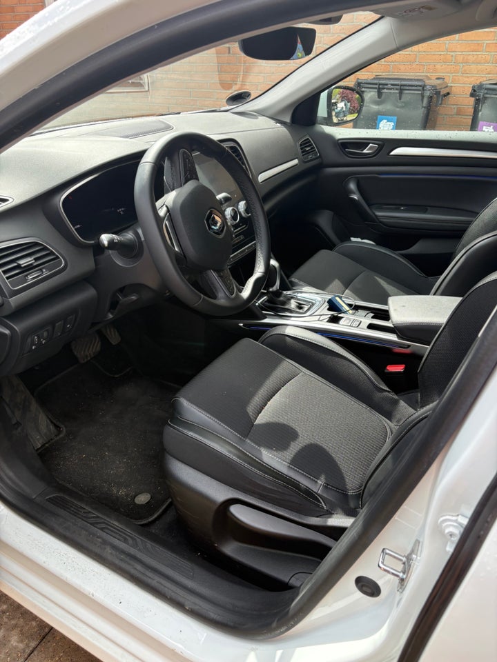 Renault Megane IV 1,6 E-Tech R.S. Line Sport Tourer 5d