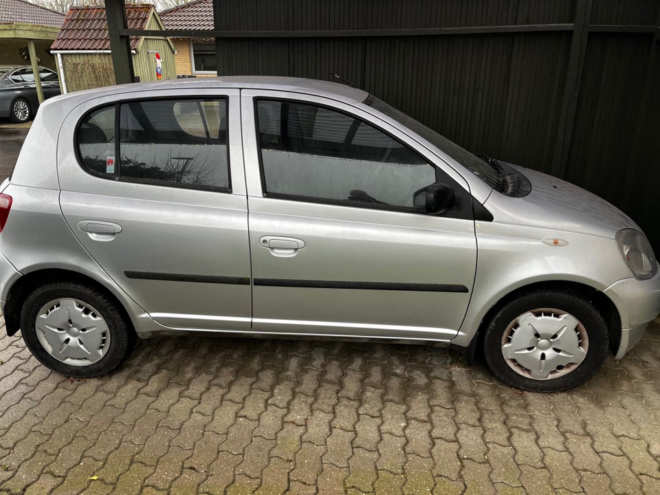 Toyota Yaris 1,3 Luna 5d