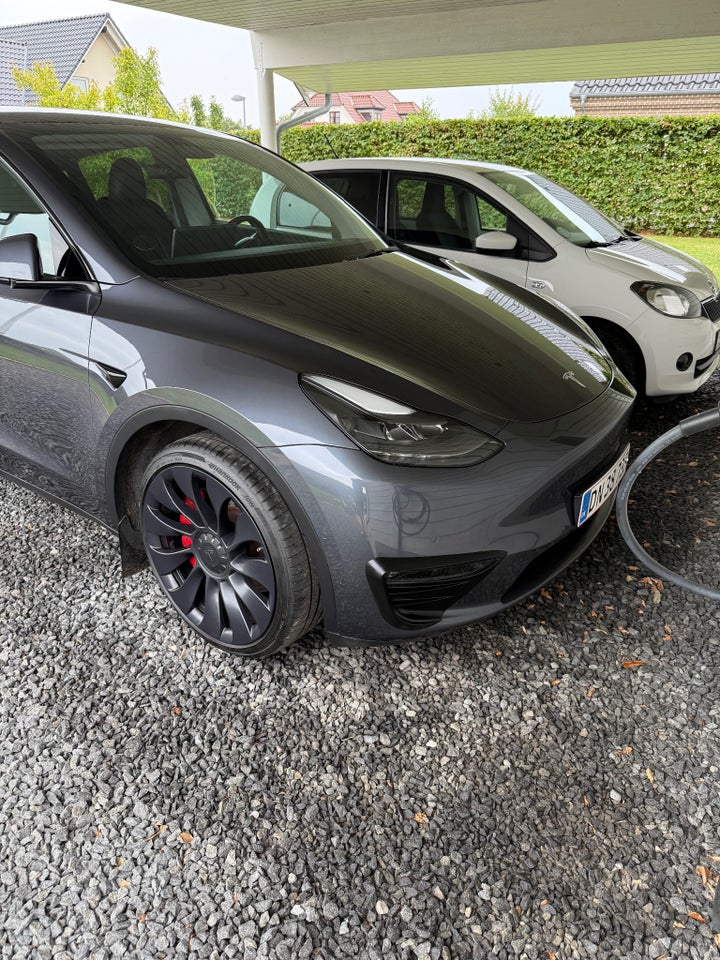 Tesla Model Y Long Range AWD 5d