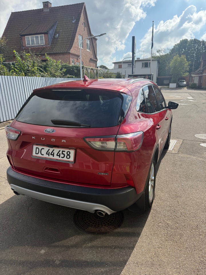 Ford Kuga 2,5 PHEV Titanium CVT 5d
