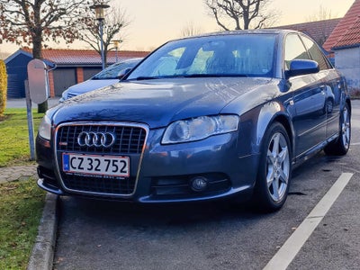 Audi A4 1,8 T 163 quattro 4d