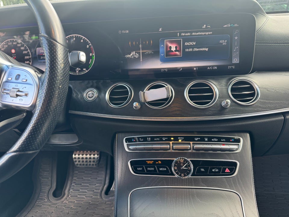 Mercedes E300 de 2,0 Advantage stc. aut. 5d