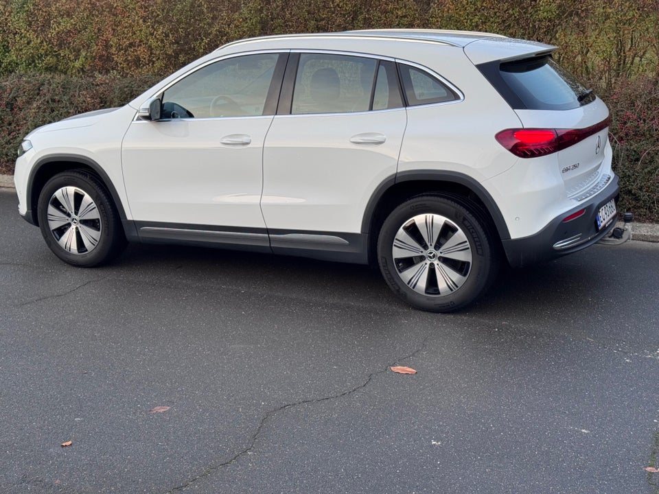 Mercedes EQA250 Progressive Advance 5d
