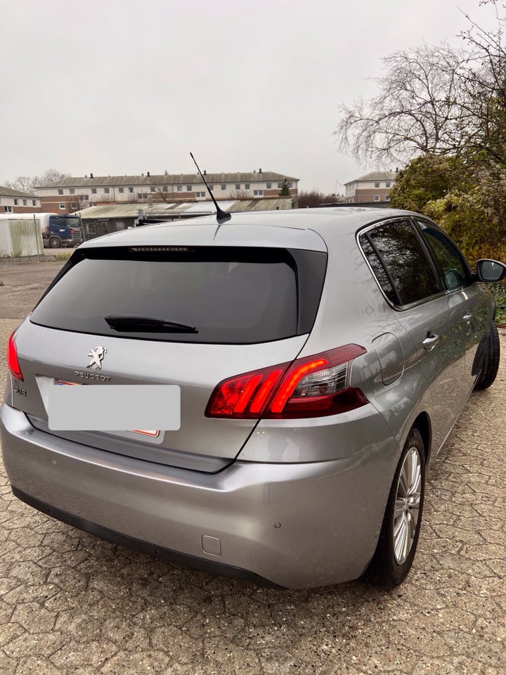 Peugeot 308 1,6 BlueHDi 120 Allure Sky 5d