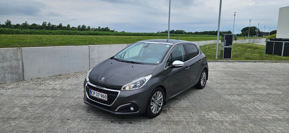 Peugeot 208 1,6 BlueHDi 100 Allure Sky 5d