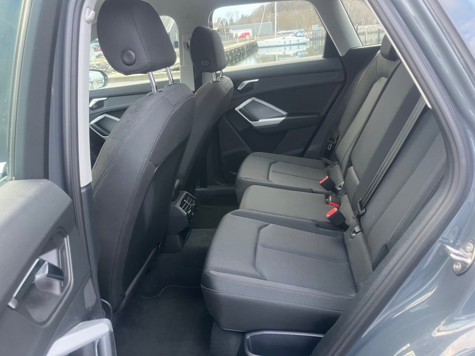 Audi Q3 45 TFSi e Attitude plus S-tr. 5d