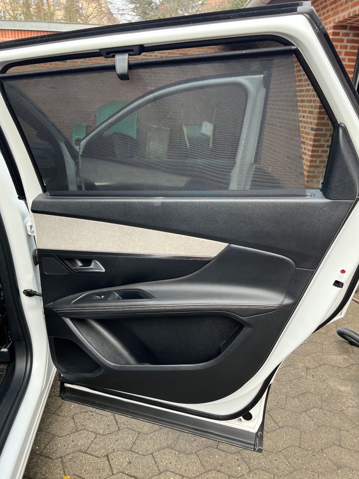 Peugeot 5008 1,5 BlueHDi 130 Allure Pack EAT8 7prs 5d