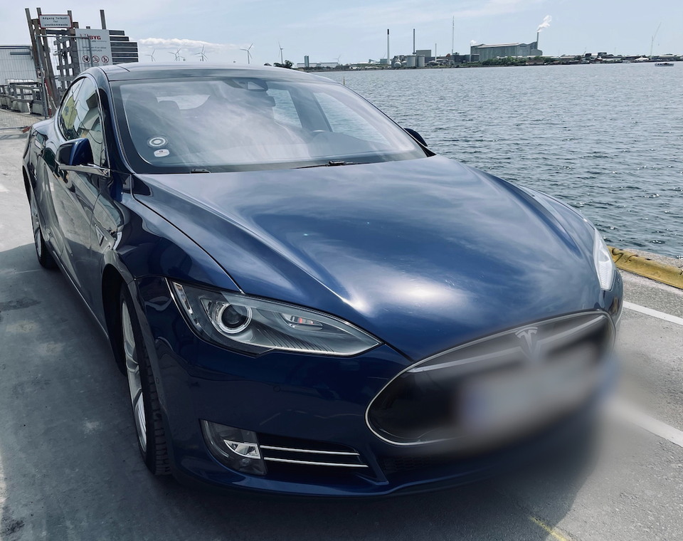 Tesla Model S 85D 5d