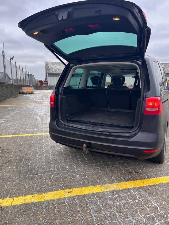 VW Sharan 2,0 TDi 140 Highline DSG BMT 5d