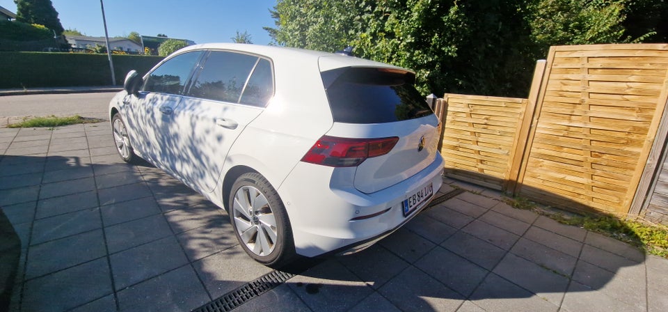VW Golf VIII 1,5 eTSi 150 Style DSG 5d