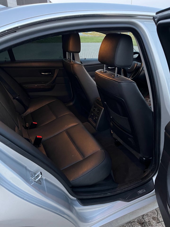 BMW 330i 3,0 Steptr. 4d