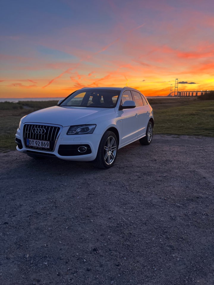 Audi Q5 3,0 TDi 245 S-line quattro S-tr. 5d