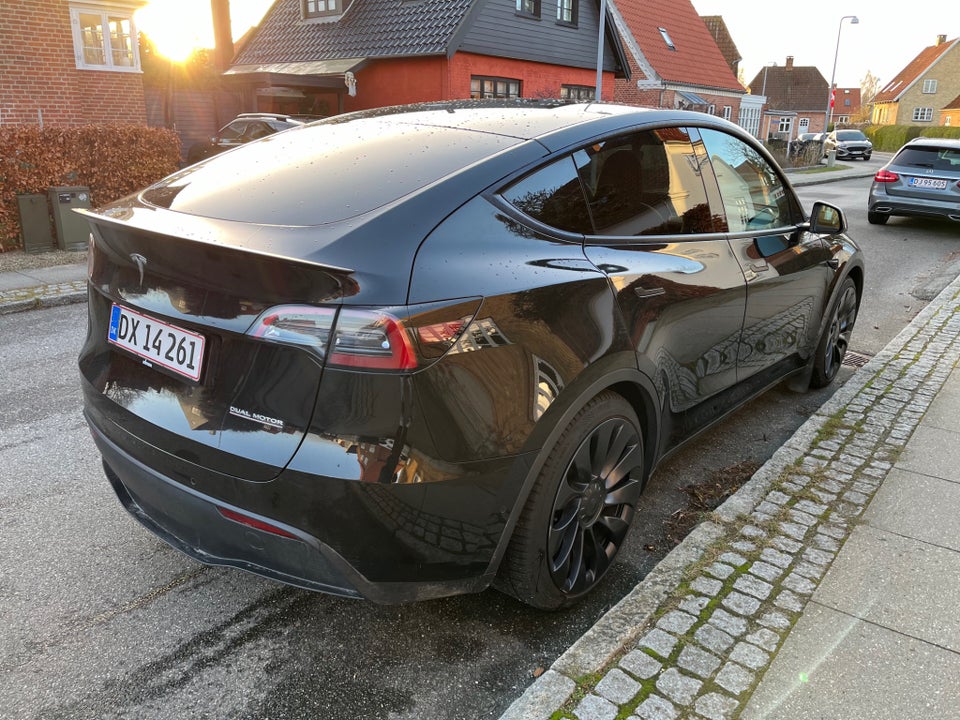 Tesla Model Y Performance AWD 5d