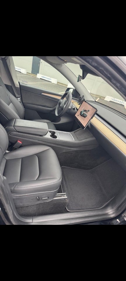 Tesla Model Y RWD 5d