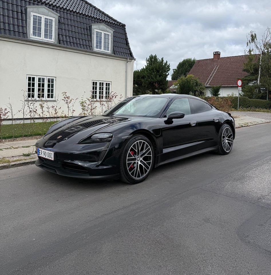 Porsche Taycan 4S Performance+ 4d
