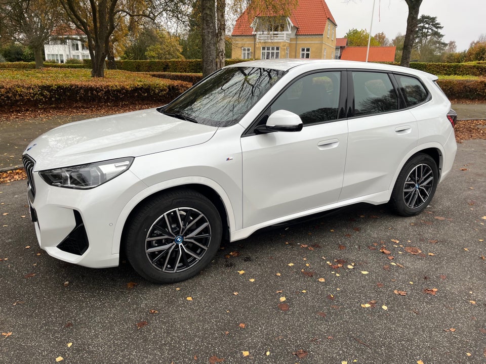 BMW iX1 xDrive30 M-Sport Premium 5d