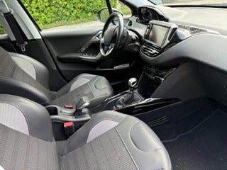 Peugeot 2008 1,5 BlueHDi 100 Allure Sky 5d