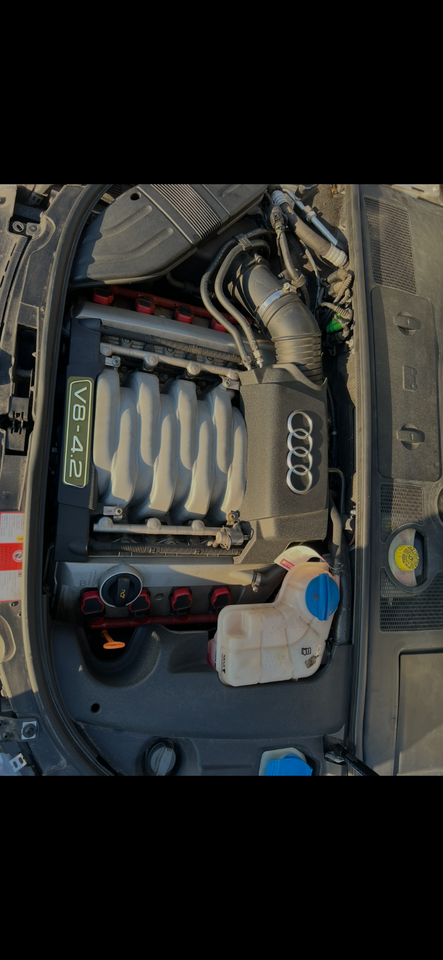 Audi S4 4,2 V8 quattro Tiptr. Cabriolet 2d