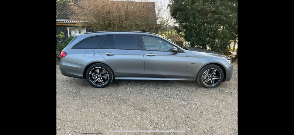 Mercedes E300 de 2,0 AMG Line Night Edition stc. aut. 5d