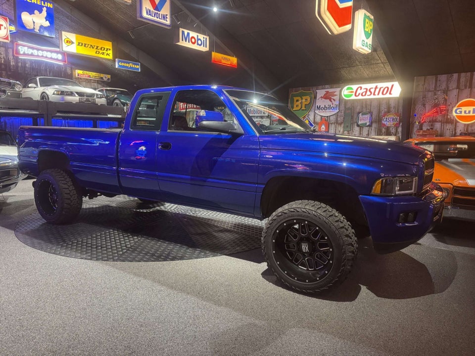 Dodge RAM 2500 5,9 D Cummins aut. 2d