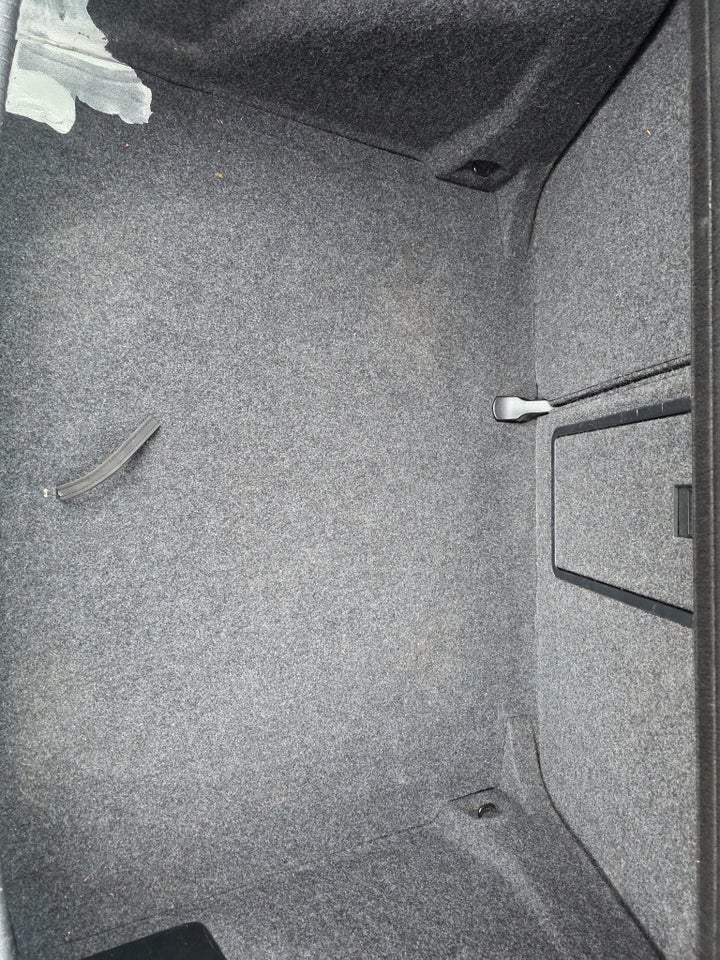 VW Golf VI 1,6 TDi 105 Comfortline 5d