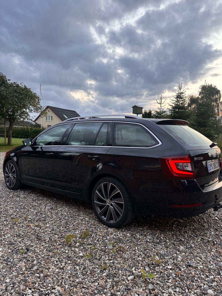 Skoda Octavia 2,0 TDi 150 Style Business Combi DSG 5d